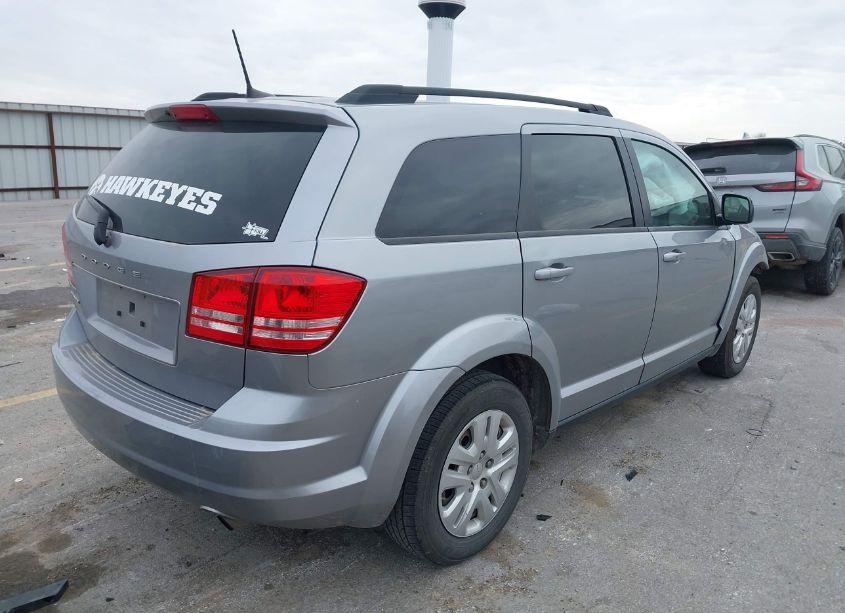 Photo 4 of 2018 Dodge Journey SE (VIN 3C4PDCAB8JT490860)