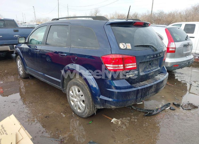 Photo 3 of 2018 Dodge Journey SE (VIN 3C4PDCAB8JT496111)