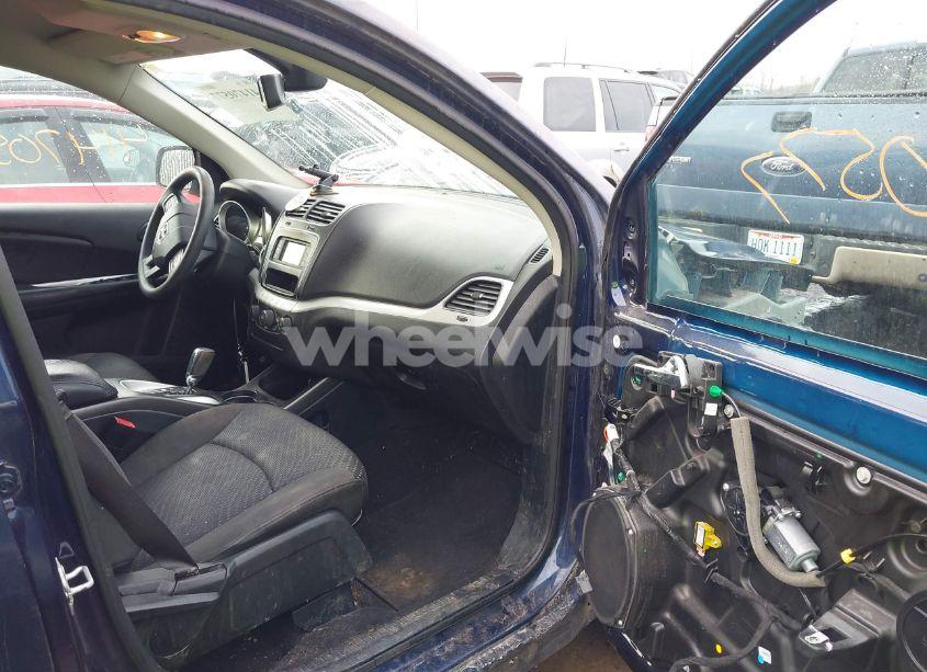 Photo 5 of 2018 Dodge Journey SE (VIN 3C4PDCAB8JT496111)