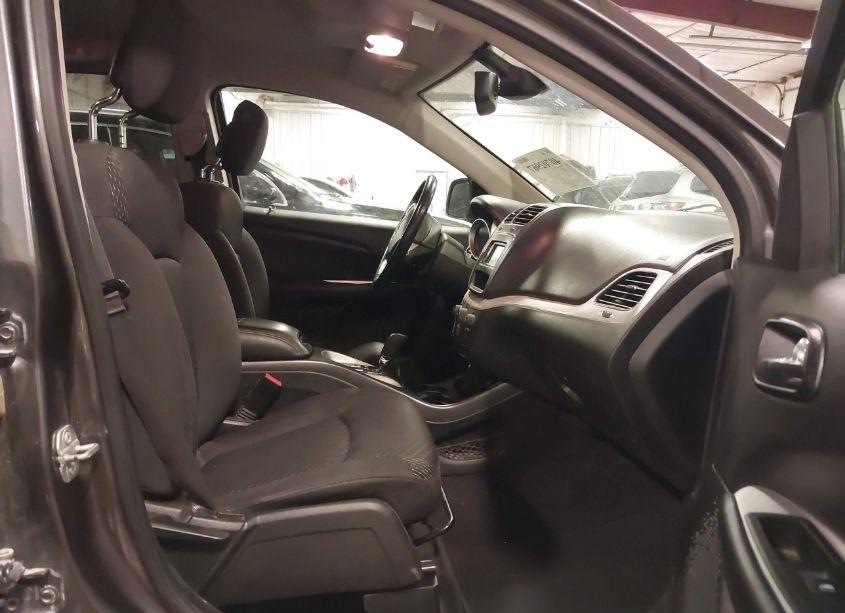 Photo 5 of 2018 Dodge Journey SE (VIN 3C4PDCAB8JT496724)