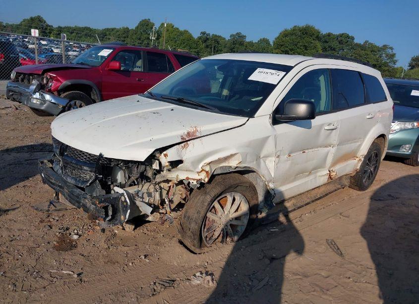 Photo 2 of 2018 Dodge Journey SE (VIN 3C4PDCAB8JT519578)