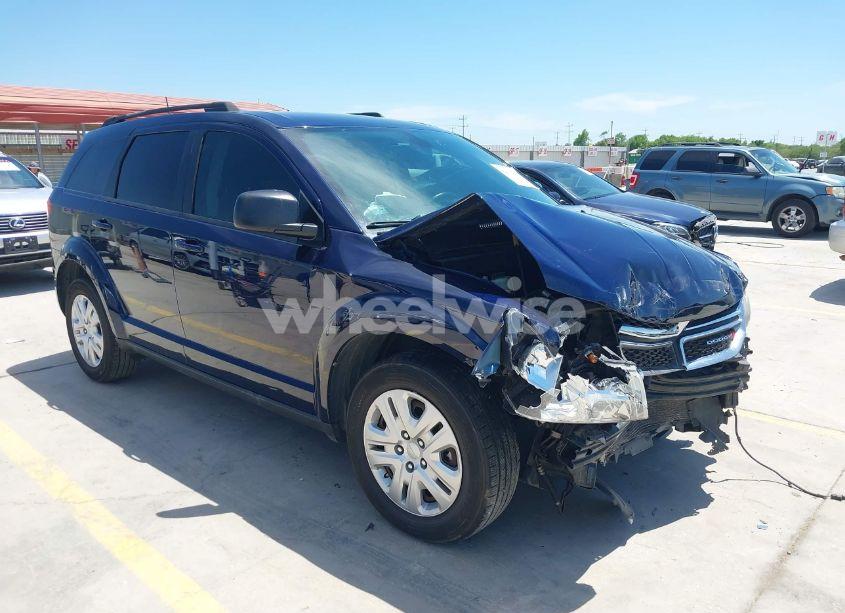2018 Dodge Journey SE (VIN 3C4PDCAB8JT529897) main photo
