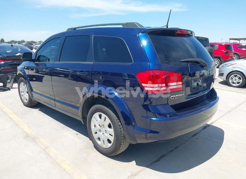 Photo 3 of 2018 Dodge Journey SE (VIN 3C4PDCAB8JT529897)