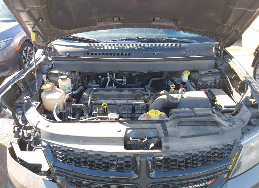 Photo 10 of 2018 Dodge Journey SE (VIN 3C4PDCAB8JT533108)