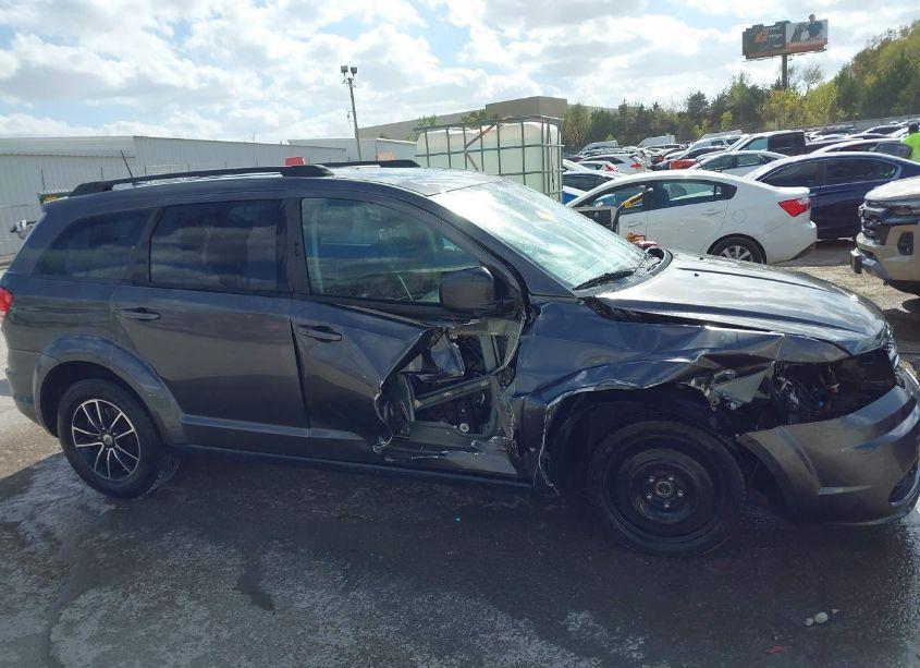 Photo 13 of 2018 Dodge Journey SE (VIN 3C4PDCAB8JT533108)