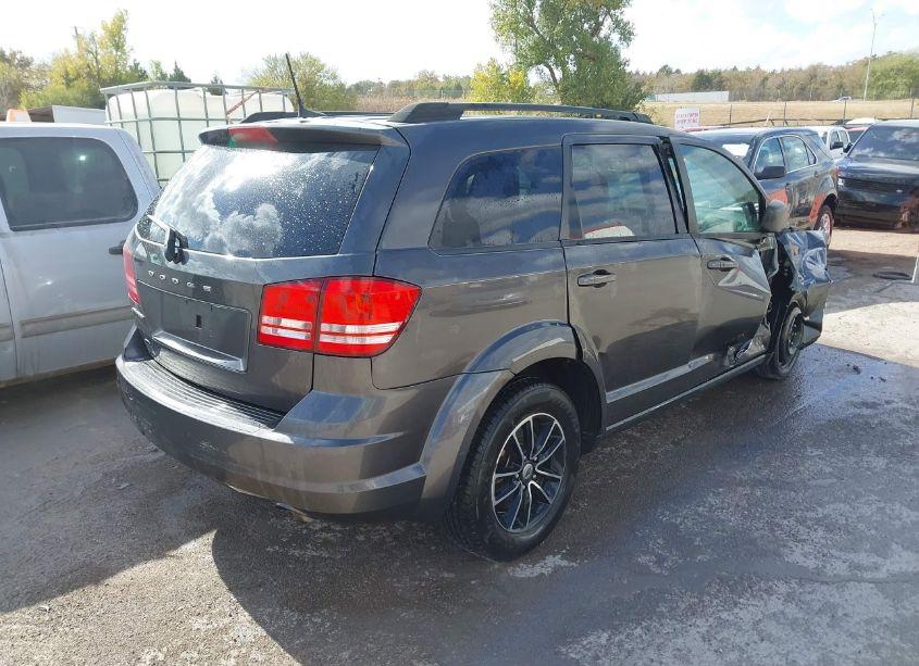 Photo 4 of 2018 Dodge Journey SE (VIN 3C4PDCAB8JT533108)