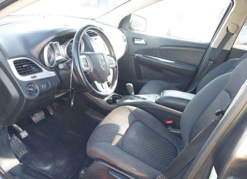 Photo 5 of 2018 Dodge Journey SE (VIN 3C4PDCAB8JT533108)