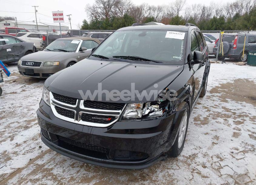 Photo 2 of 2019 Dodge Journey SE VALUE PACKAGE (VIN 3C4PDCAB8KT789606)