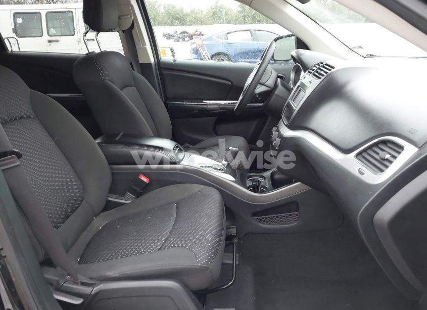 Photo 5 of 2019 Dodge Journey SE VALUE PACKAGE (VIN 3C4PDCAB8KT789606)