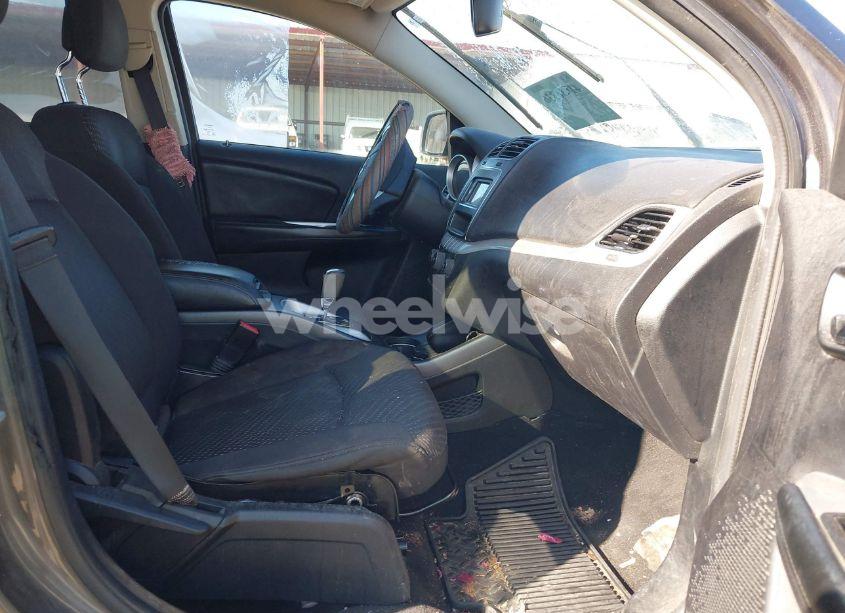 Photo 5 of 2014 Dodge Journey SE (VIN 3C4PDCAB9ET173305)