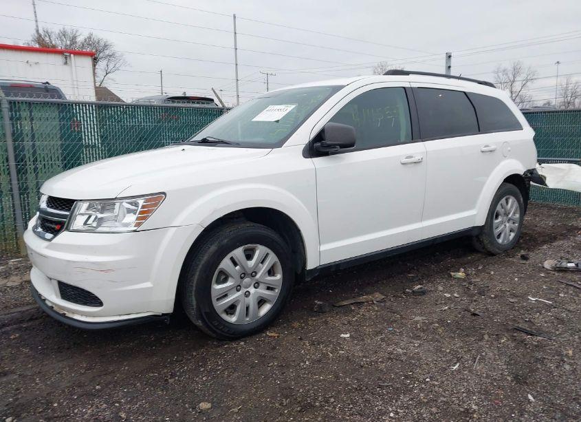 Photo 2 of 2016 Dodge Journey SE (VIN 3C4PDCAB9GT146706)