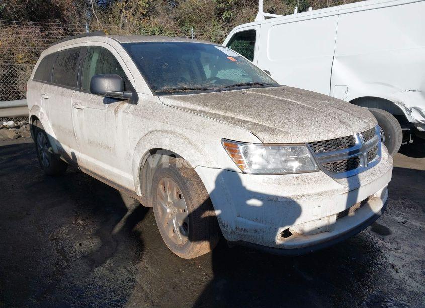 2016 Dodge Journey SE (VIN 3C4PDCAB9GT223445) main photo