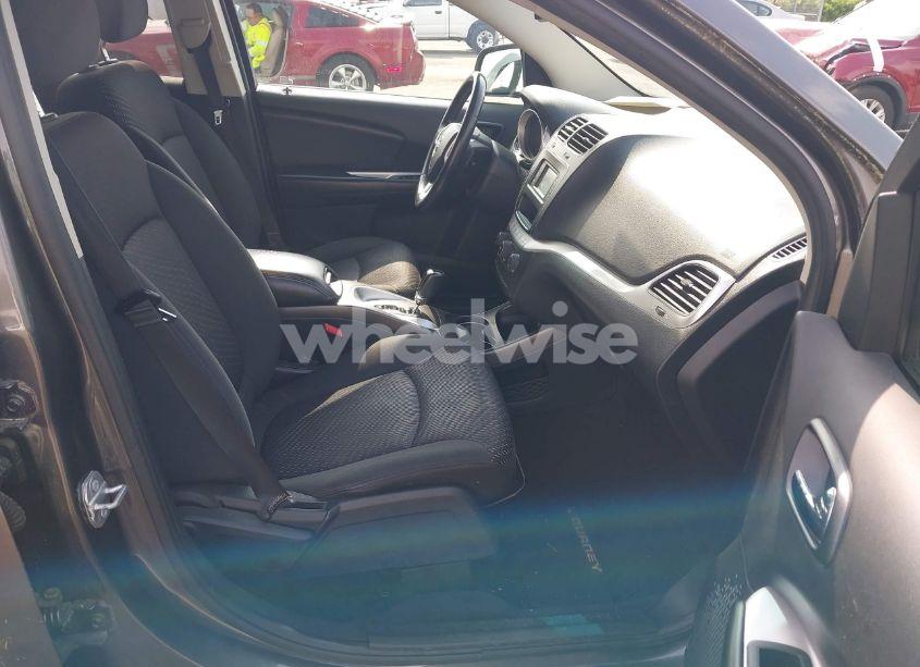 Photo 5 of 2016 Dodge Journey SE (VIN 3C4PDCAB9GT233750)