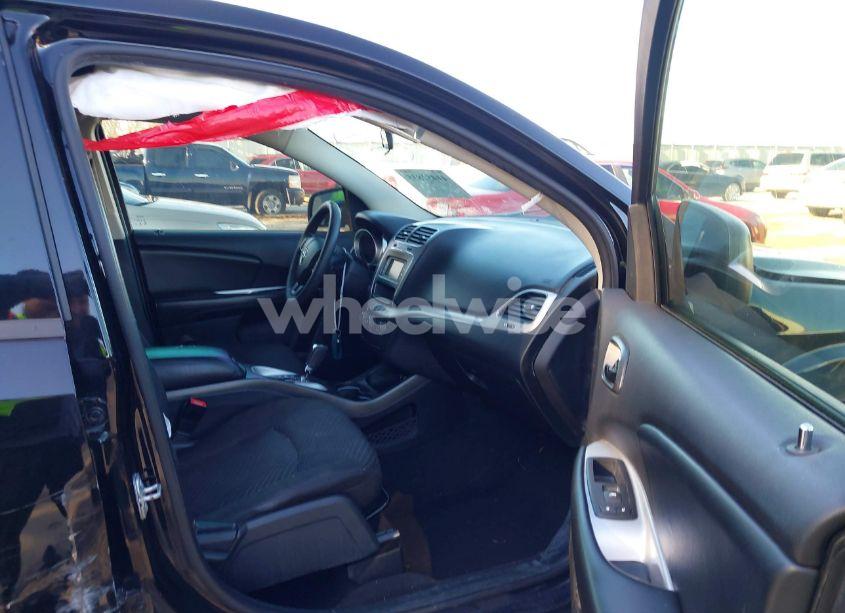 Photo 5 of 2017 Dodge Journey SE (VIN 3C4PDCAB9HT573210)