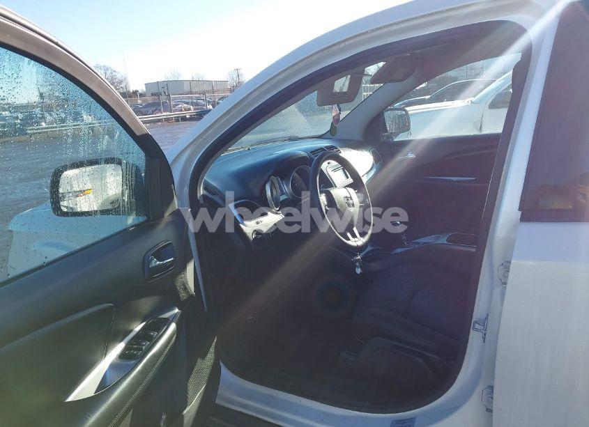 Photo 5 of 2017 Dodge Journey SE (VIN 3C4PDCAB9HT608134)