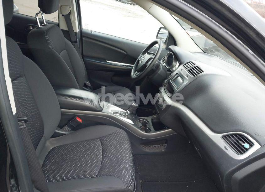 Photo 5 of 2017 Dodge Journey SE (VIN 3C4PDCAB9HT673436)