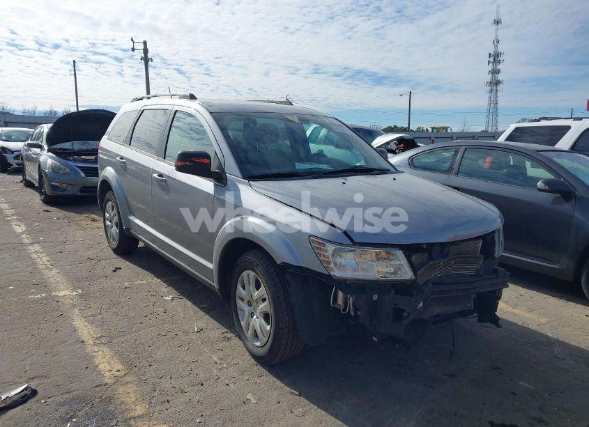 2017 Dodge Journey SE (VIN 3C4PDCAB9HT691614) main photo