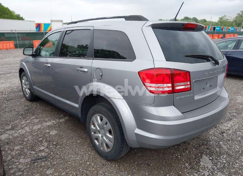 Photo 3 of 2017 Dodge Journey SE (VIN 3C4PDCAB9HT706564)