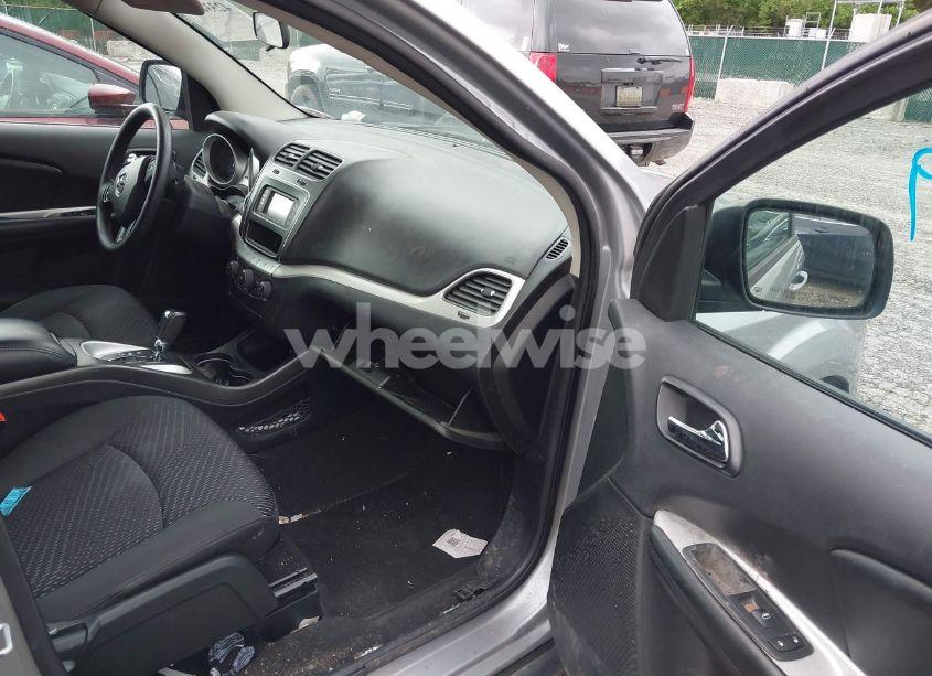 Photo 5 of 2017 Dodge Journey SE (VIN 3C4PDCAB9HT706564)