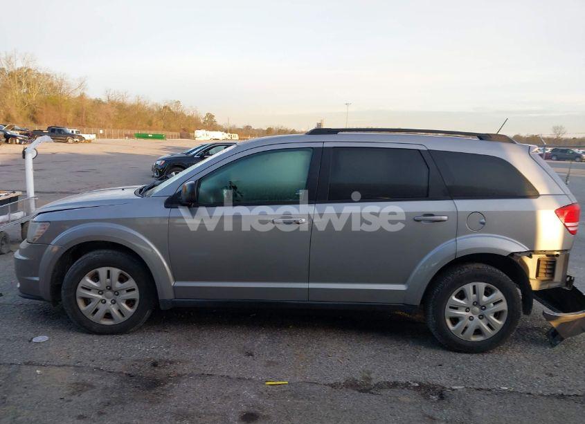 Photo 14 of 2018 Dodge Journey SE (VIN 3C4PDCAB9JT183214)
