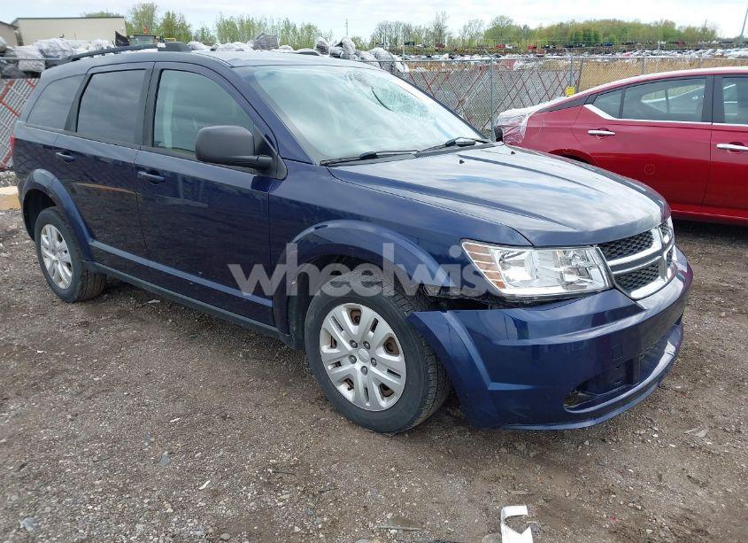 2018 Dodge Journey SE (VIN 3C4PDCAB9JT254038) main photo