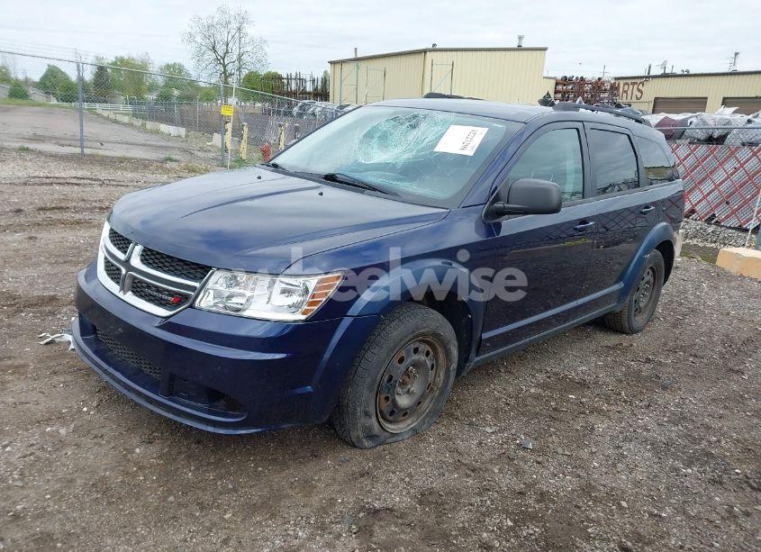 Photo 2 of 2018 Dodge Journey SE (VIN 3C4PDCAB9JT254038)