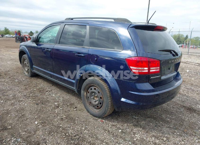 Photo 3 of 2018 Dodge Journey SE (VIN 3C4PDCAB9JT254038)