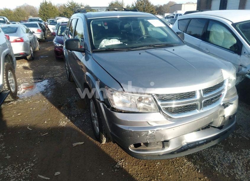 2018 Dodge Journey SE (VIN 3C4PDCAB9JT254279) main photo