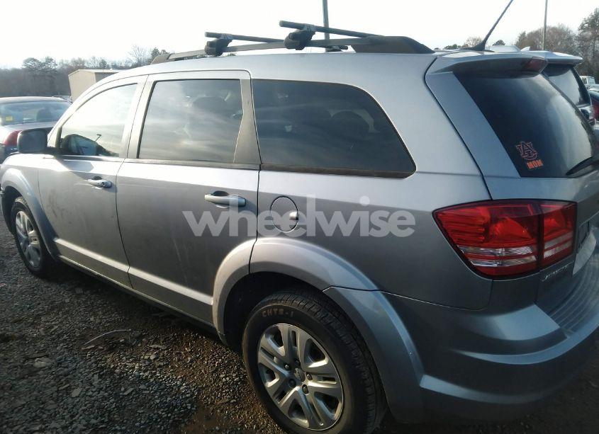 Photo 15 of 2018 Dodge Journey SE (VIN 3C4PDCAB9JT254279)