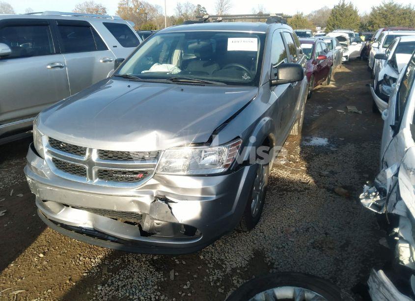 Photo 2 of 2018 Dodge Journey SE (VIN 3C4PDCAB9JT254279)
