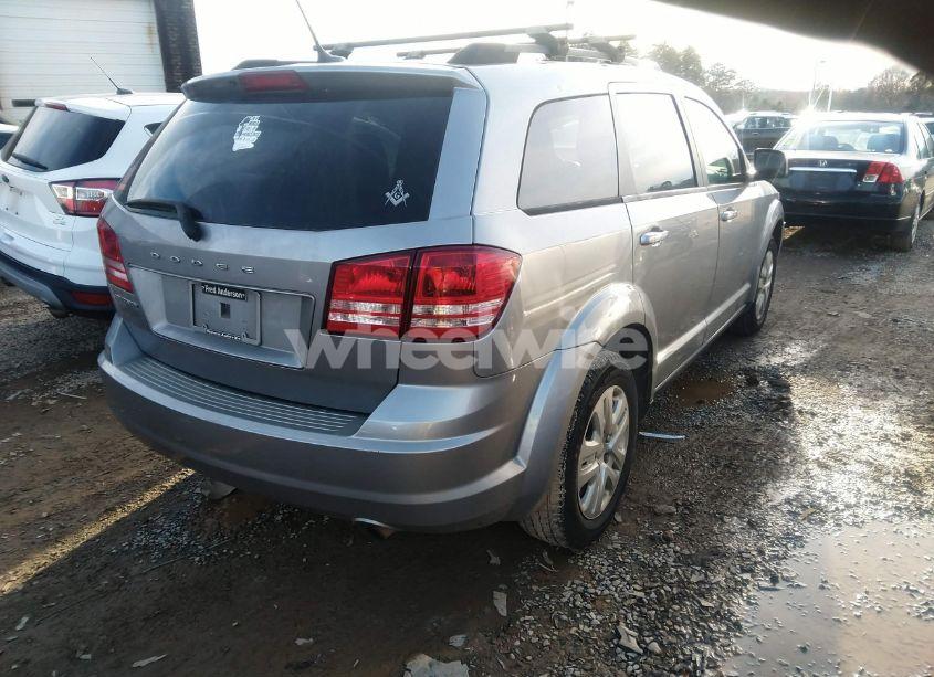 Photo 4 of 2018 Dodge Journey SE (VIN 3C4PDCAB9JT254279)