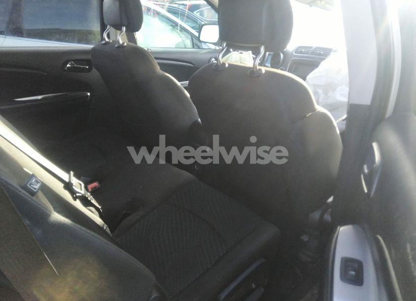 Photo 8 of 2018 Dodge Journey SE (VIN 3C4PDCAB9JT254279)