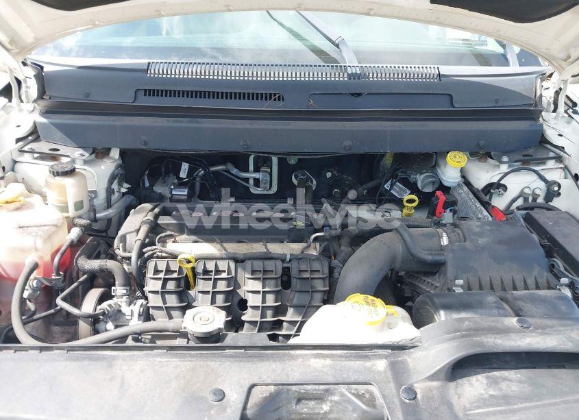 Photo 10 of 2018 Dodge Journey SE (VIN 3C4PDCAB9JT273012)