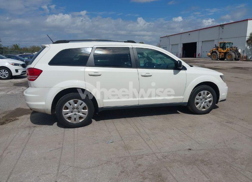 Photo 13 of 2018 Dodge Journey SE (VIN 3C4PDCAB9JT273012)