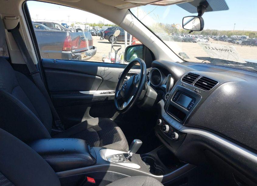 Photo 5 of 2018 Dodge Journey SE (VIN 3C4PDCAB9JT294782)