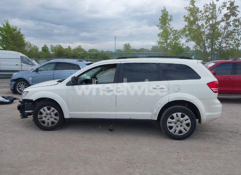 Photo 15 of 2018 Dodge Journey SE (VIN 3C4PDCAB9JT301892)