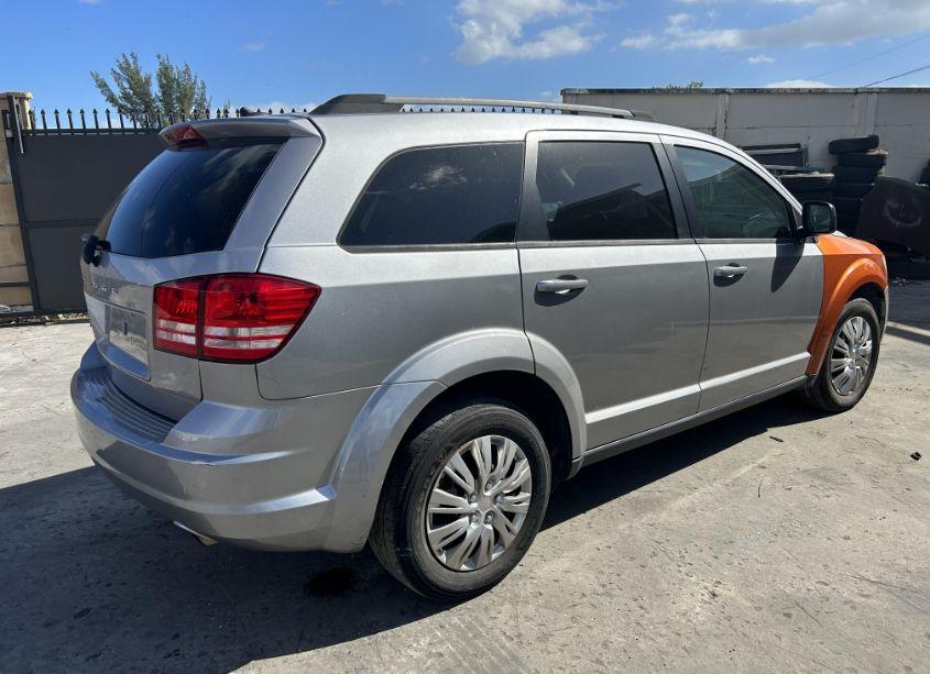 Photo 4 of 2018 Dodge Journey SE (VIN 3C4PDCAB9JT426794)