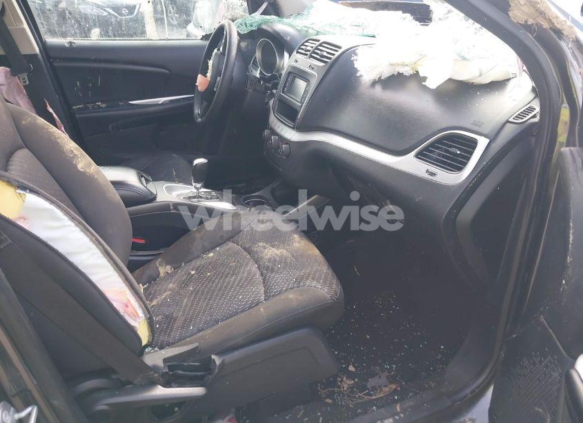 Photo 5 of 2018 Dodge Journey SE (VIN 3C4PDCAB9JT439559)