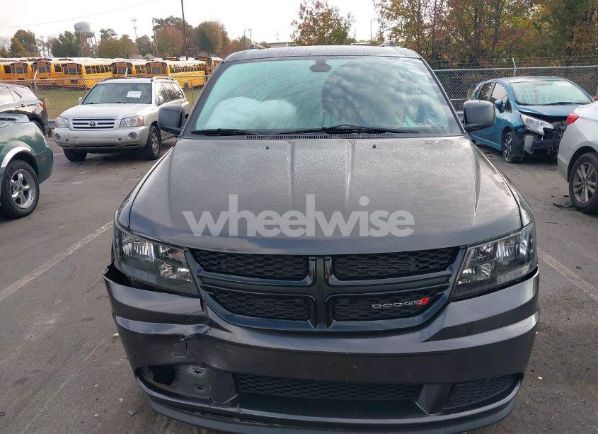 Photo 13 of 2018 Dodge Journey SE (VIN 3C4PDCAB9JT445233)