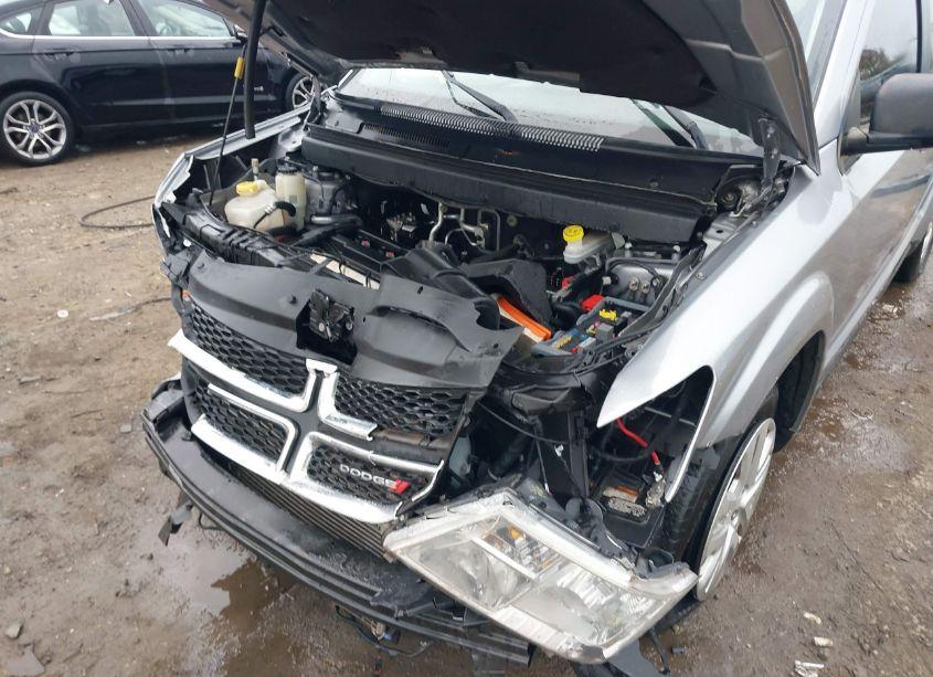 Photo 6 of 2018 Dodge Journey SE (VIN 3C4PDCAB9JT490446)