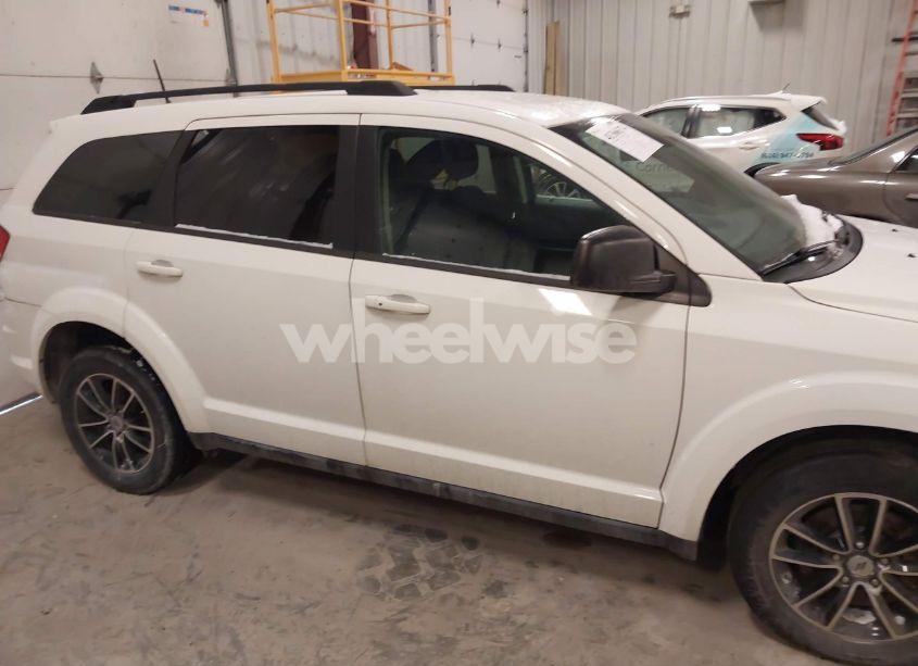 Photo 12 of 2018 Dodge Journey SE (VIN 3C4PDCAB9JT497896)