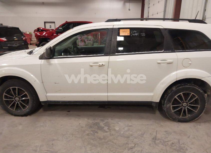 Photo 13 of 2018 Dodge Journey SE (VIN 3C4PDCAB9JT497896)