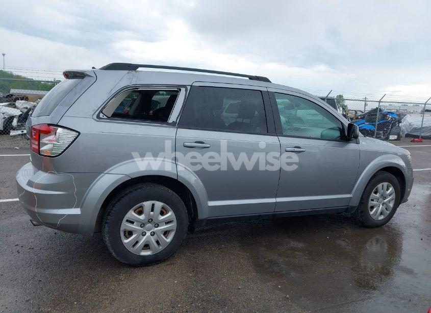 Photo 13 of 2018 Dodge Journey SE (VIN 3C4PDCAB9JT521162)