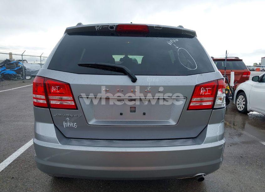 Photo 16 of 2018 Dodge Journey SE (VIN 3C4PDCAB9JT521162)