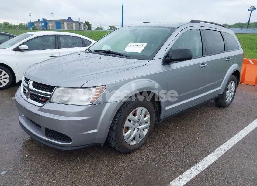 Photo 2 of 2018 Dodge Journey SE (VIN 3C4PDCAB9JT521162)