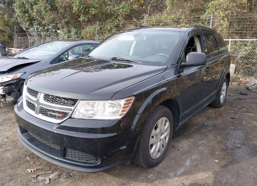 Photo 2 of 2019 Dodge Journey SE VALUE PACKAGE (VIN 3C4PDCAB9KT861672)