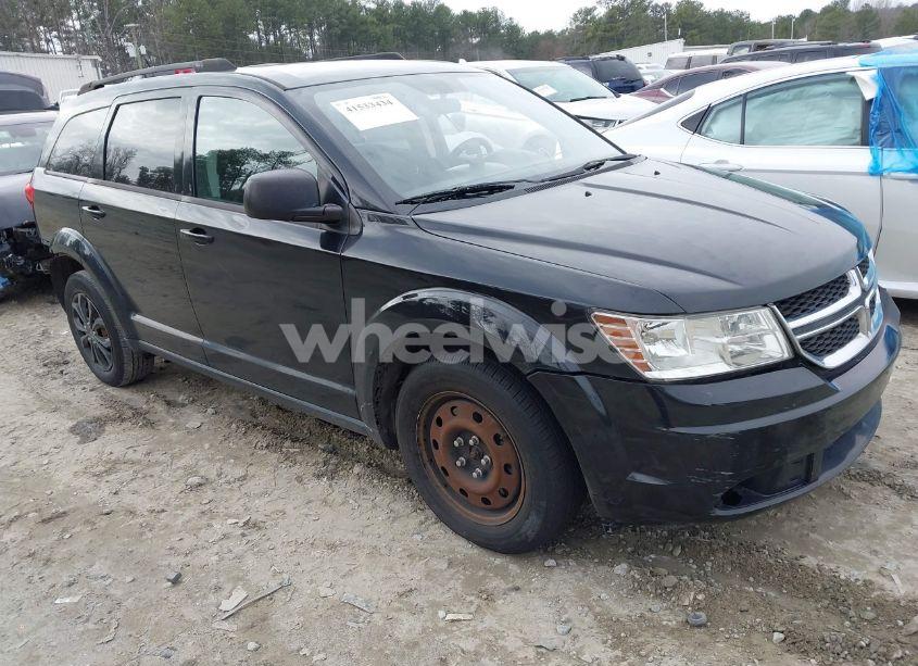 2015 Dodge Journey SE (VIN 3C4PDCABXFT632956) main photo