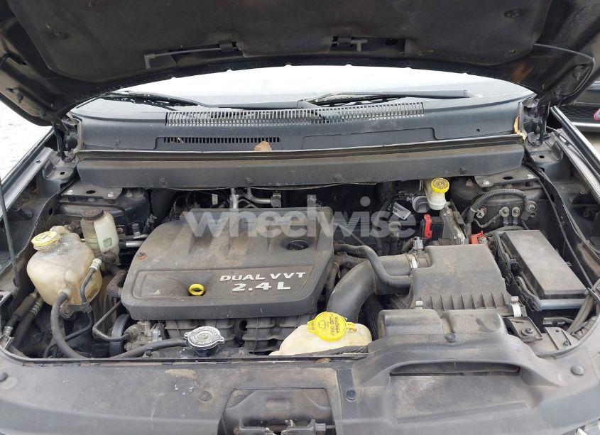 Photo 10 of 2015 Dodge Journey SE (VIN 3C4PDCABXFT632956)