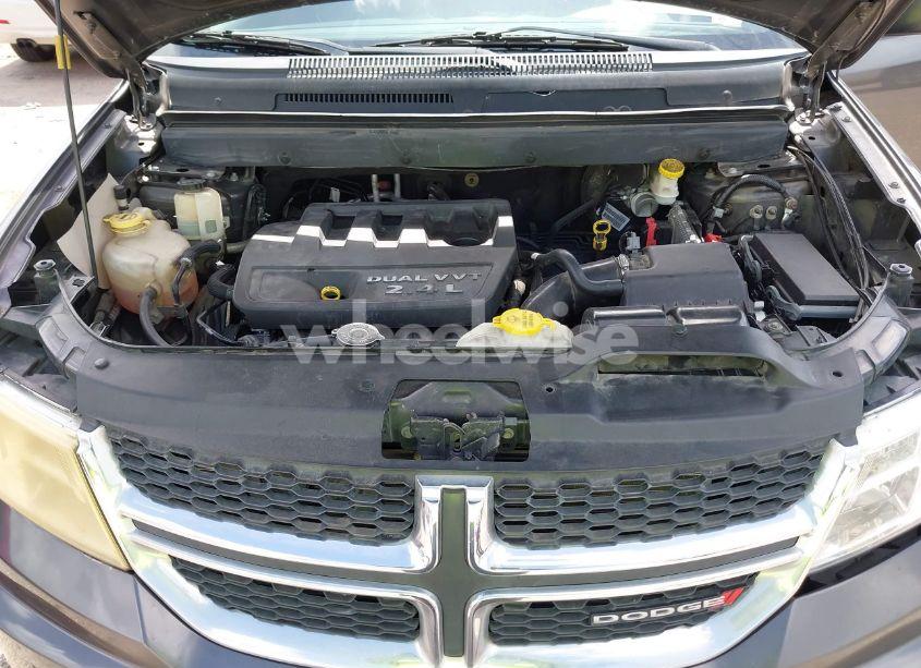 Photo 10 of 2016 Dodge Journey SE (VIN 3C4PDCABXGT110989)