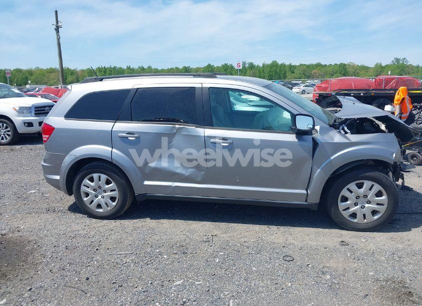 Photo 13 of 2016 Dodge Journey SE (VIN 3C4PDCABXGT114119)